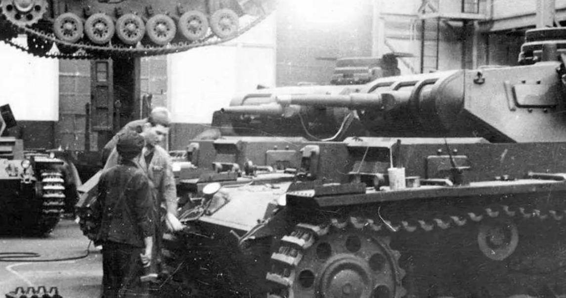 美国-德国_二战时美国-德国,德国和美国的实力差距有多大?德国能单挑赢美国吗?