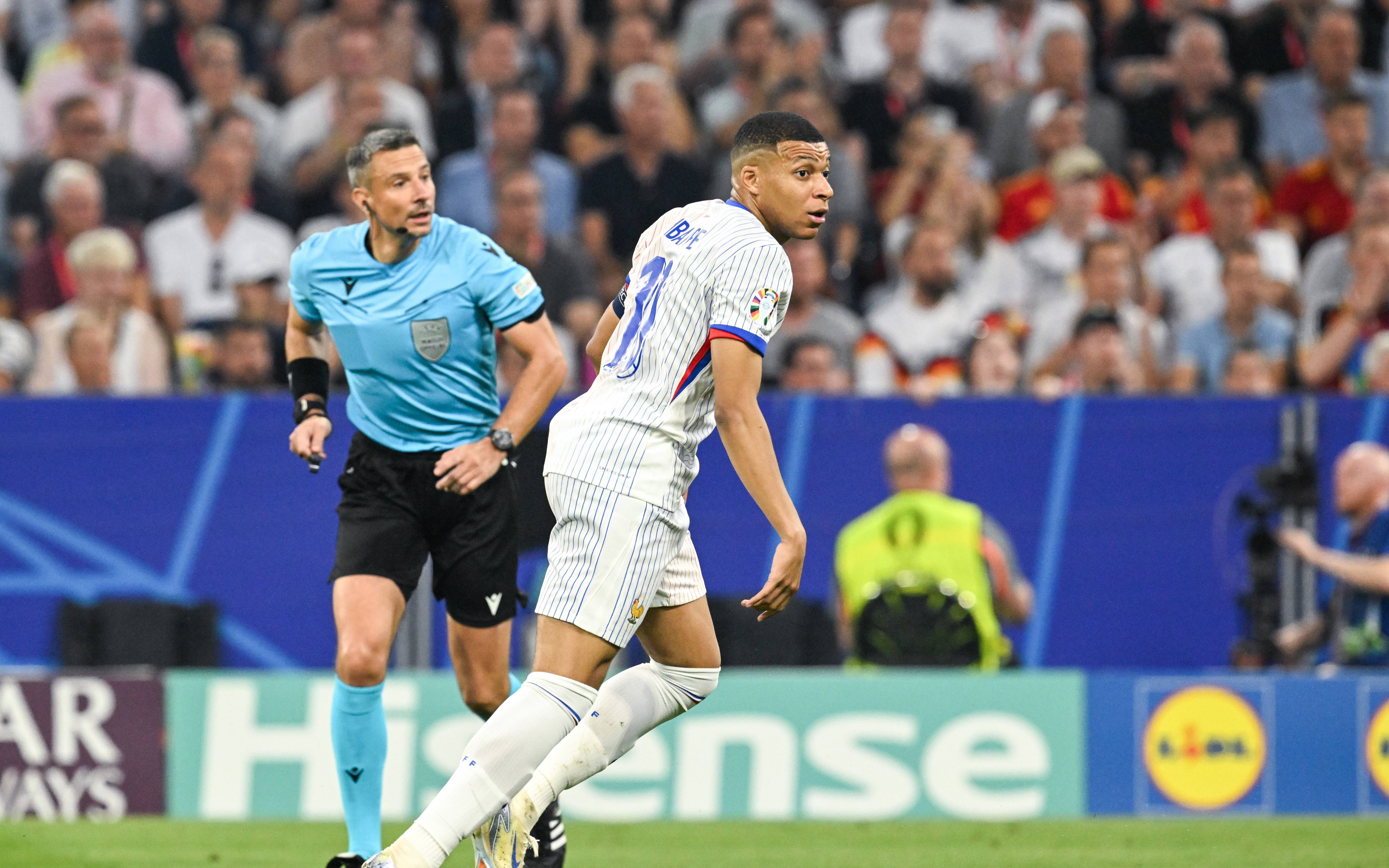 欧洲杯足球平台_功利足球VS美丽足球欧洲杯足球平台,欧洲杯还好看吗?