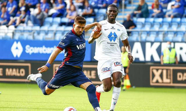 挪威女子超级联赛_挪威超级联赛两场焦点对决挪威女子超级联赛,维京攻守兼具!