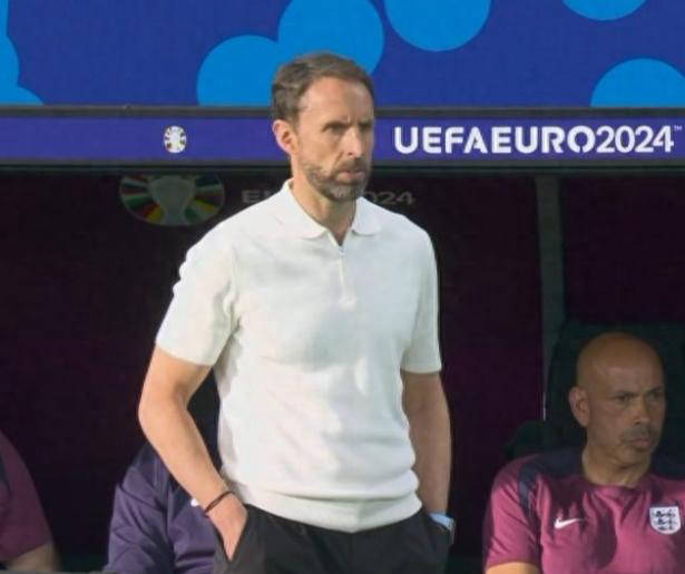 皇冠信用网登1_英格兰1-1皇冠信用网登1,索斯盖特成笑柄:舍弃三名顶级左边锋,福登与贝林双输