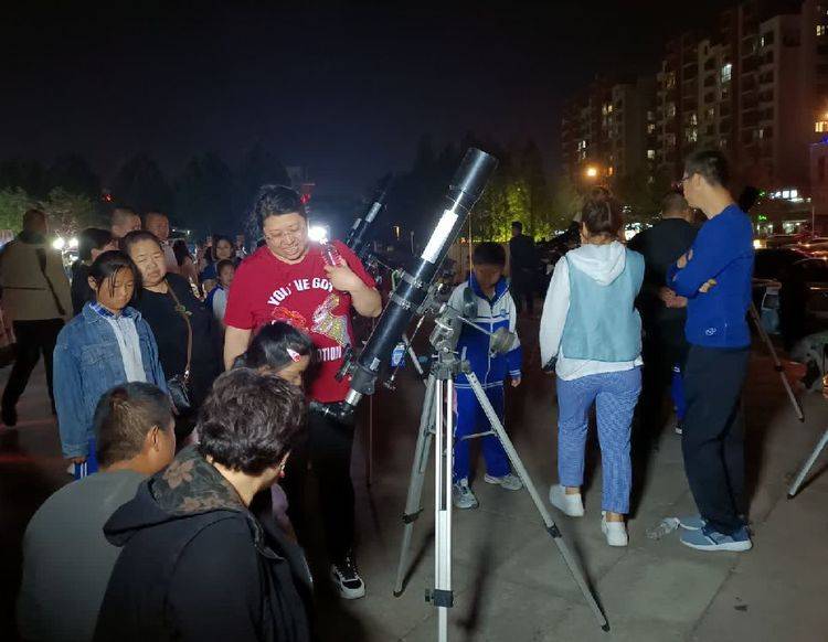 皇冠登一登二登三区别_登即墨古城墙感怀(外三首)