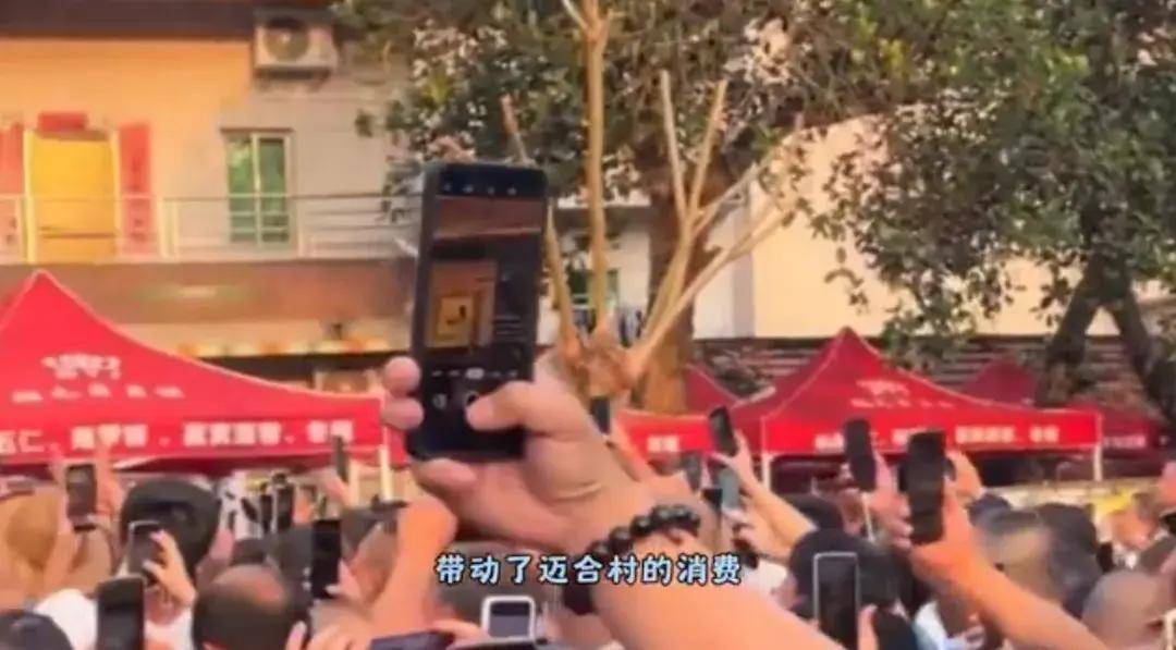 皇冠信用网正网_深夜被堵门的全红婵皇冠信用网正网,正惨遭全网疯狂“围猎”!