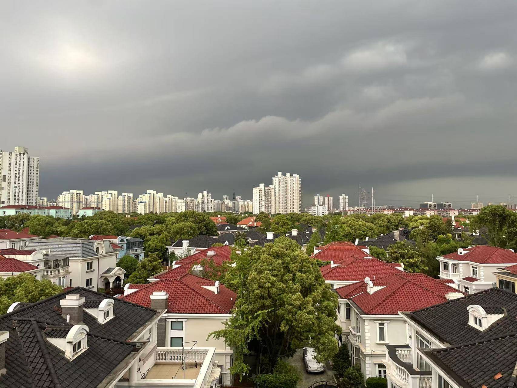 皇冠信用网在线注册_站在房价高位的那一群人:跌了100万后皇冠信用网在线注册,与自己和解