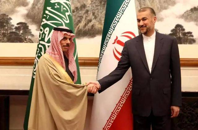 皇冠信用网申请开通_被美国骗惨了!沙特跳下战车皇冠信用网申请开通,与“老冤家”联手,打响反抗第一枪