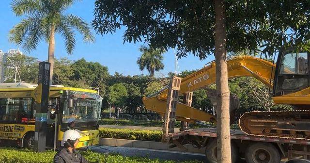 皇冠登一登二登三区别_广西南宁一公交车发生交通事故皇冠登一登二登三区别,医院称有9人送医