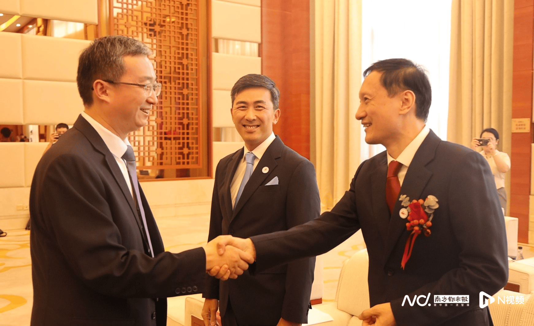 皇冠信用盘结算日是哪天_东莞市委书记韦皓:将旗帜鲜明地支持民营经济发展