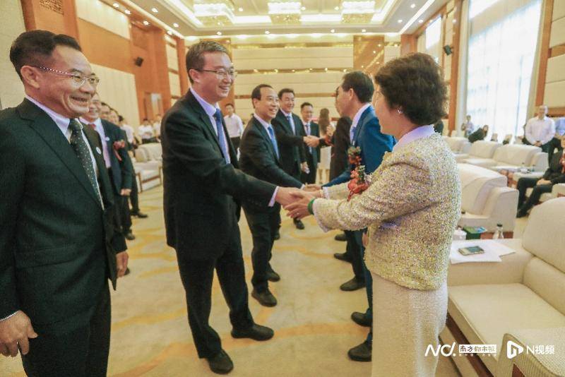 皇冠信用盘结算日是哪天_东莞市委书记韦皓:将旗帜鲜明地支持民营经济发展