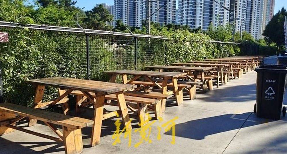 皇冠信用盘结算日是哪天_秦皇岛一网红夜市被指违规占用规划绿地却经营4年之久皇冠信用盘结算日是哪天,当地回应:无审批手续 | 刚调查