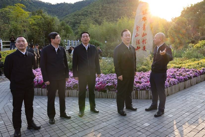 皇冠登一登二登三区别_履新浙江省委书记后的首次调研皇冠登一登二登三区别,王浩前往嘉兴南湖红船等地学习