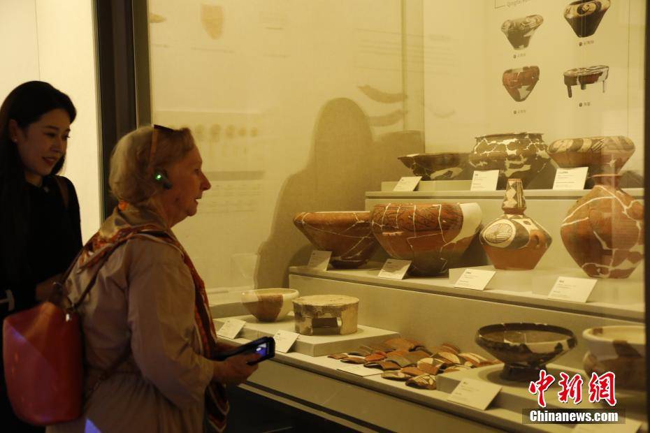 皇冠信用平台出租出售_河南郑州:13国逾40位外籍古典学专家学者开启“商都”之旅