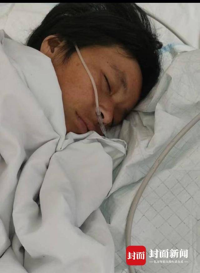 皇冠信用网哪里申请_女子失联12天通风井下获救皇冠信用网哪里申请,丈夫耳语“千万别睡,儿子还在找你”|封面头条