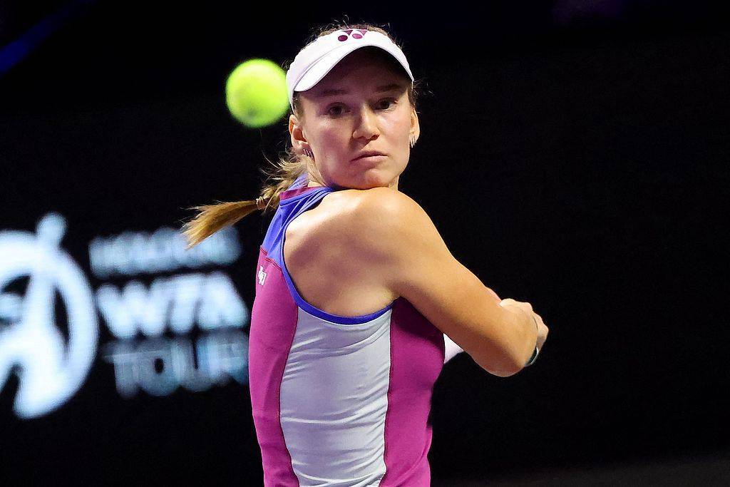 皇冠信用网哪里申请_三盘鏖战击败莱巴金娜皇冠信用网哪里申请!郑钦文迎来职业生涯年终总决赛首胜