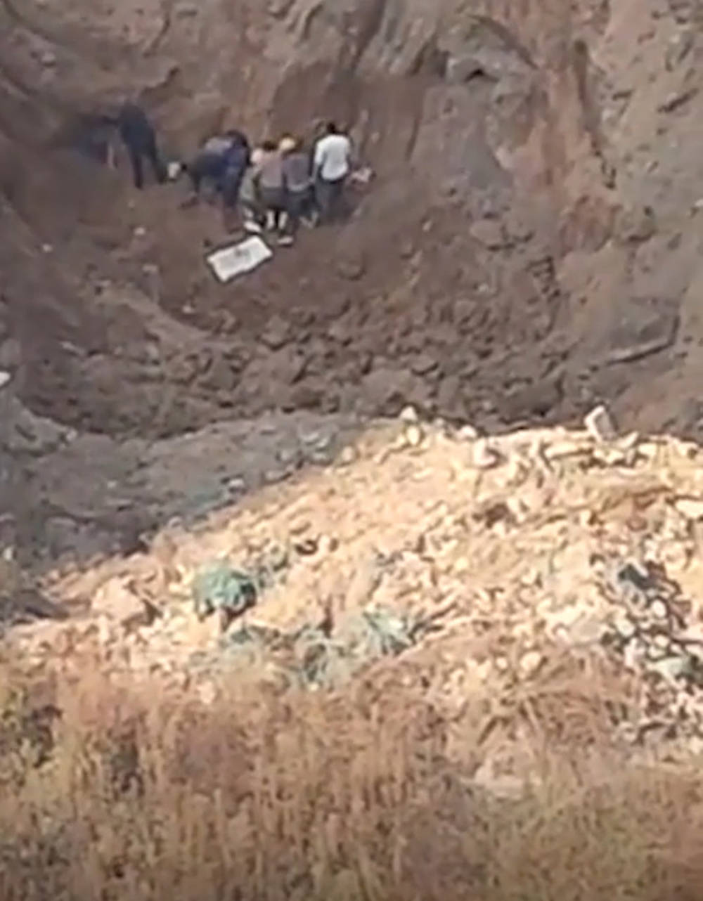 皇冠信用盘_山西晋城一工地发现古墓被哄抢?文旅局:初步确认有宋代钱币皇冠信用盘,现场已保护