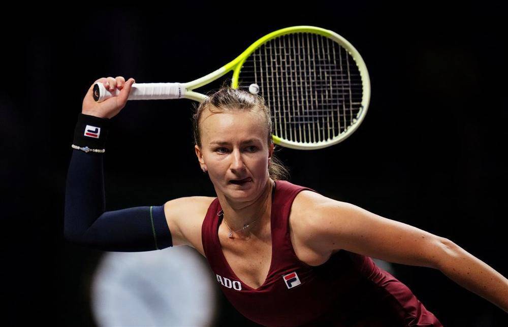 皇冠信用网哪里申请_郑钦文vs克雷吉茨科娃皇冠信用网哪里申请!WTA年终总决赛半决赛对阵出炉