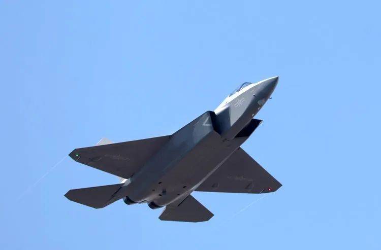 皇冠信用网会员开户_万众期待的歼-35A亮相皇冠信用网会员开户,高清大图来了!