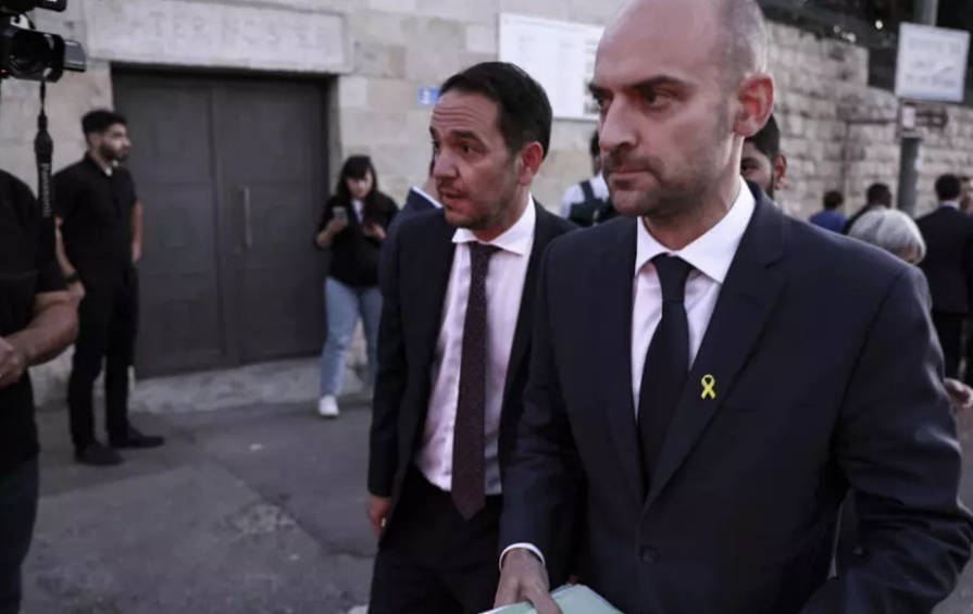 皇冠登3管理出租_以色列扣押两名法国宪兵皇冠登3管理出租,法国外长取消对耶路撒冷教堂的访问