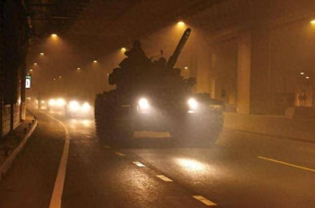 皇冠信用网出租足球_实现两岸统一皇冠信用网出租足球,或不用解放军出手:台媒曝光岛内大问题