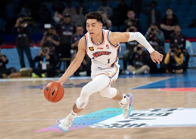 皇冠信用網怎么弄_久违的胜利皇冠信用網怎么弄! 李添荣20分 上海俱乐部杯险胜山西