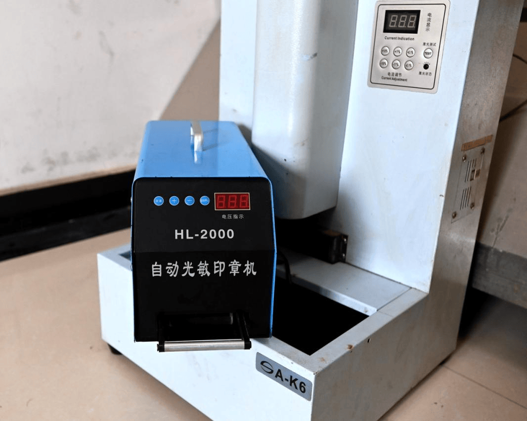 皇冠信用网在线开户_毕业就背上巨额债务皇冠信用网在线开户,400余人为进好单位,被骗8000万元