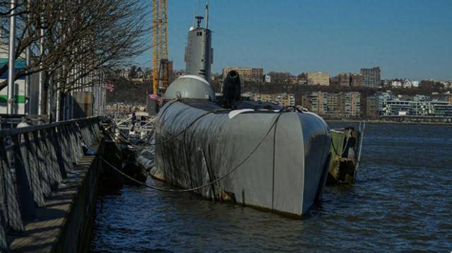 皇冠信用網怎么开账号_张召忠神预言:美核潜艇被渔网捕获皇冠信用網怎么开账号,无法脱困!解放军有了新思路