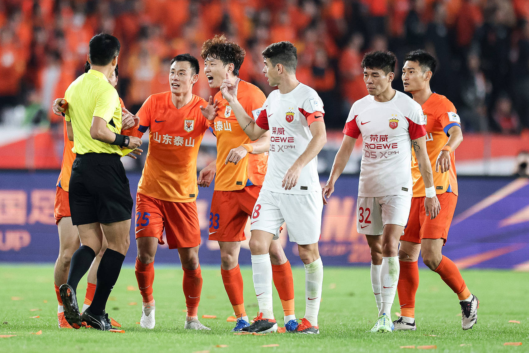 皇冠信用平台出租出售_双冠王皇冠信用平台出租出售!足协杯-李帅王振澳破门 海港3-1泰山首度夺冠