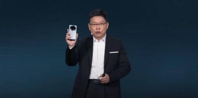 皇冠足球平台在哪里注册_华为Mate 70系列正式发布皇冠足球平台在哪里注册,余承东:靠抄袭是没有未来的