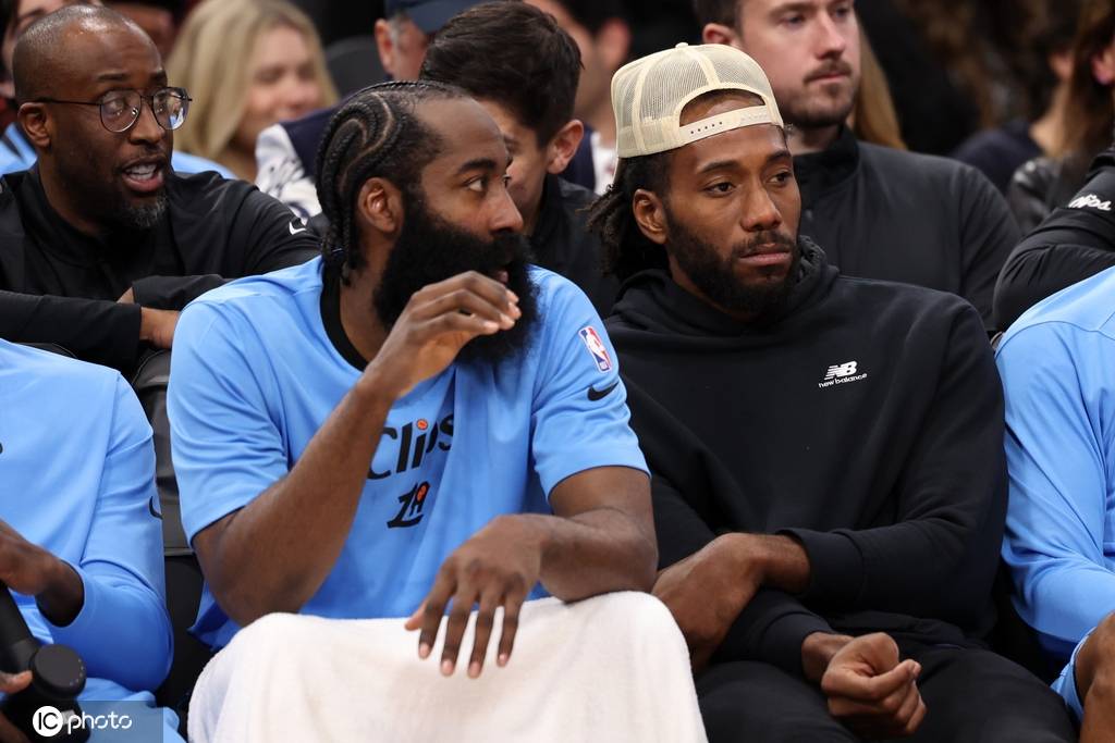 皇冠信用网在线申请_伦纳德告诉贝弗利:现在联盟收视率太低 他们都在等皇冠信用网在线申请我