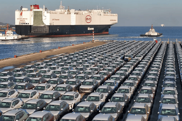 皇冠信用网开户_特朗普的第一枪终于明确了皇冠信用网开户,倒下的果然是盟友?但对华“手下留情”?