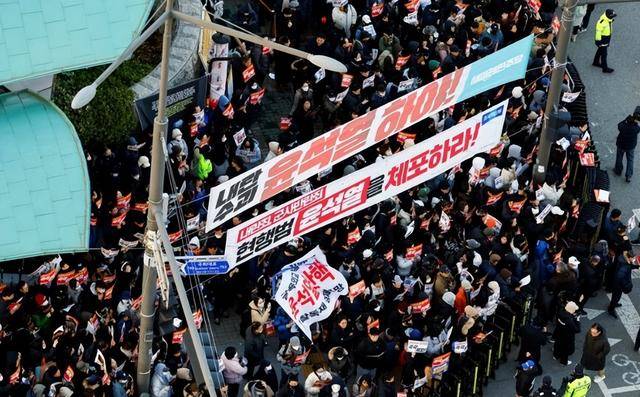 皇冠皇冠平台_弹劾尹锡悦动议破产皇冠皇冠平台,韩国执政党耍无赖:人不交、总统权力也不交