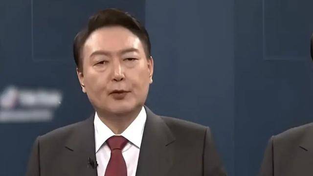 皇冠代理登3平台_韩国通过逮捕尹锡悦决议皇冠代理登3平台!“青瓦台魔咒”逃不掉?尹锡悦在找后路