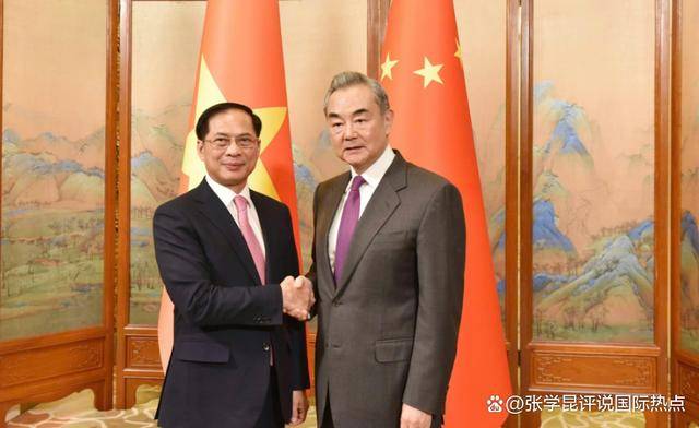 皇冠信用网在线开户_中越“车同轨”皇冠信用网在线开户,越南拿到想要的,王毅外长一句话,断了邻国念想