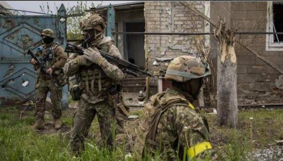 皇冠代理怎么拿_俄罗斯公开朝鲜部队伤亡数字:俄朝联军共伤亡200人