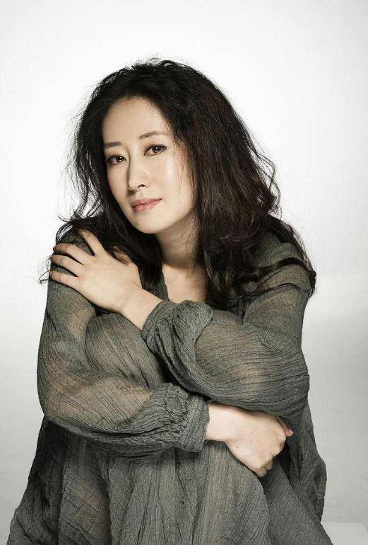 皇冠信用网会员注册_47岁刘敏涛提出离婚皇冠信用网会员注册,丈夫哈哈大笑,直言离开我,你连饭都吃不上