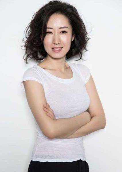 皇冠信用网会员注册_47岁刘敏涛提出离婚皇冠信用网会员注册,丈夫哈哈大笑,直言离开我,你连饭都吃不上