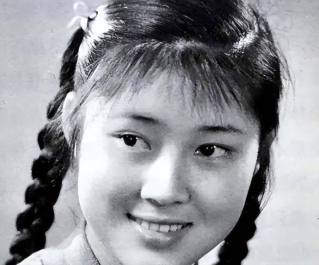 皇冠信用网代理_她是首个被执行死刑的女星皇冠信用网代理,曾红遍大江南北,枪毙前喊:这不公平