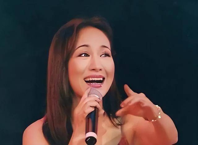 皇冠信用网登2代理_原来早已退出中国籍?被老外“玩腻就丢掉”的郑绪岚皇冠信用网登2代理,却回国捞金