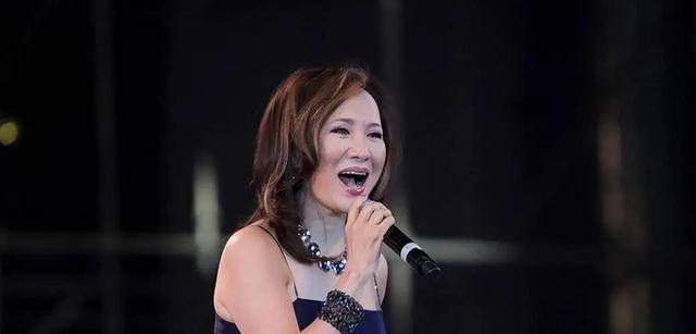 皇冠信用网登2代理_原来早已退出中国籍?被老外“玩腻就丢掉”的郑绪岚皇冠信用网登2代理,却回国捞金