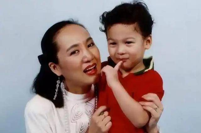 皇冠信用网登2代理_原来早已退出中国籍?被老外“玩腻就丢掉”的郑绪岚皇冠信用网登2代理,却回国捞金