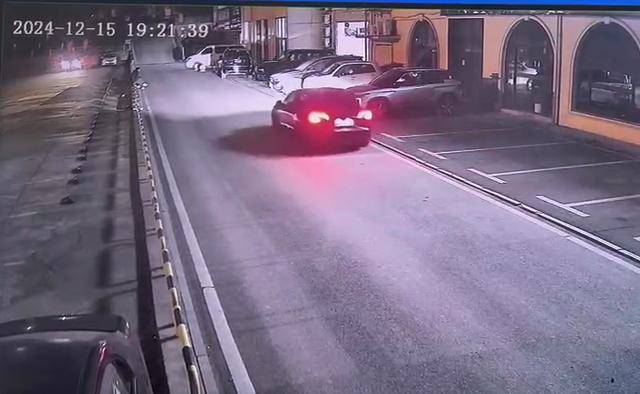 皇冠信用需要押金吗_在灿哥说车买的车被强行开走!进展:车辆已退给买方皇冠信用需要押金吗,涉事销售接受警方调查