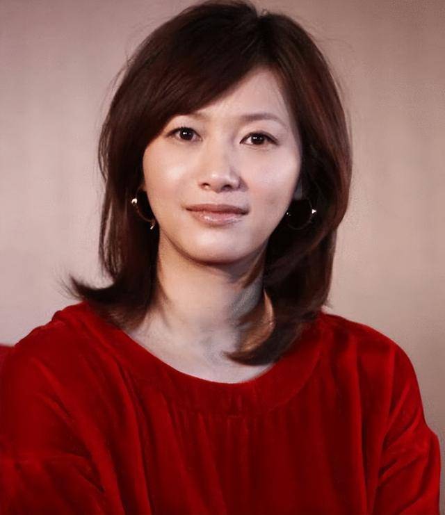 皇冠信用网登3_万万没想到皇冠信用网登3,“丁克”了半辈子的徐静蕾,如今却成了人生赢家