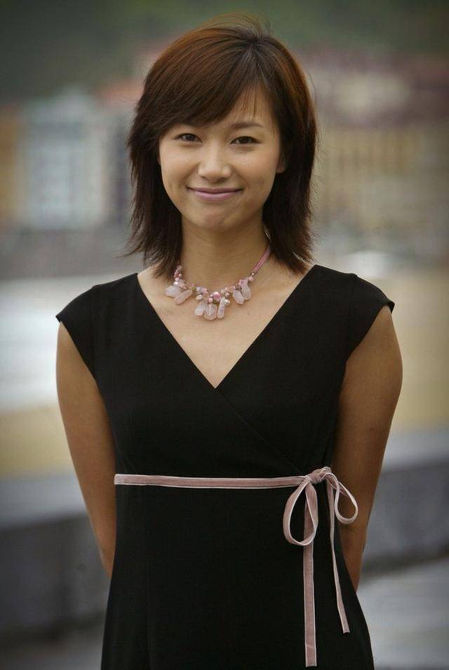 皇冠信用网登3_万万没想到皇冠信用网登3,“丁克”了半辈子的徐静蕾,如今却成了人生赢家