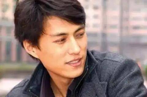 皇冠信用网正版会员_靳东:虽然我和江珊有一段情皇冠信用网正版会员,但余生不会辜负离异的李佳