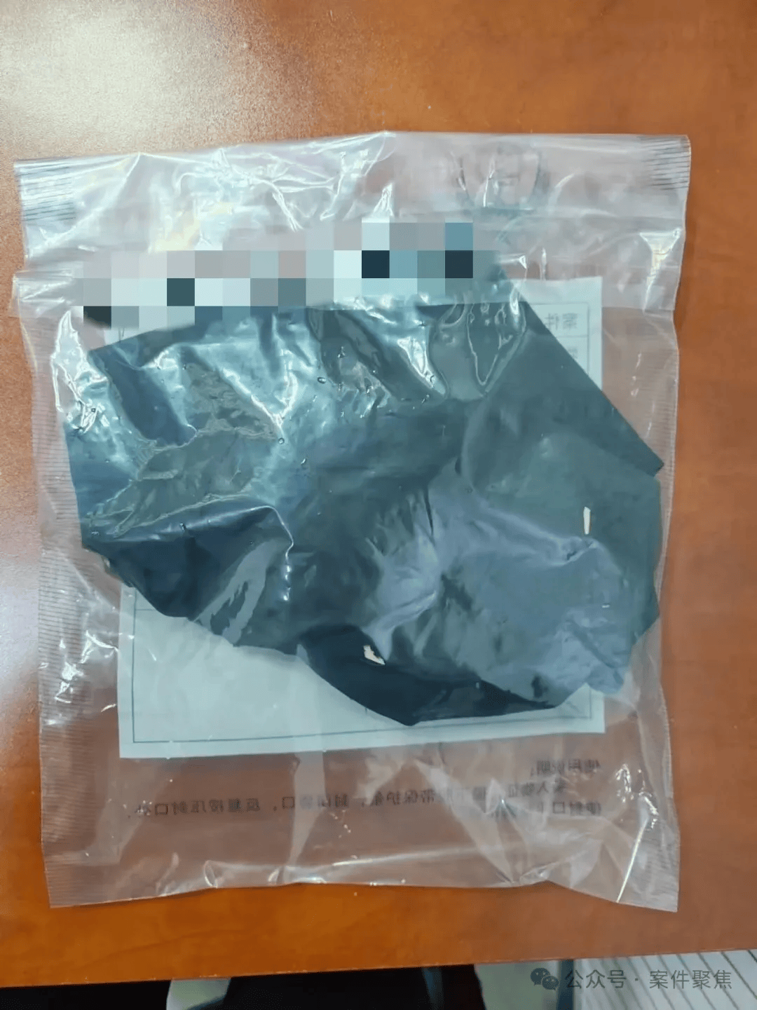 皇冠信用网需要押金吗_4女1男在上海被当场抓获!贴身内衣里有蹊跷皇冠信用网需要押金吗,竟藏着12公斤黄金粉末