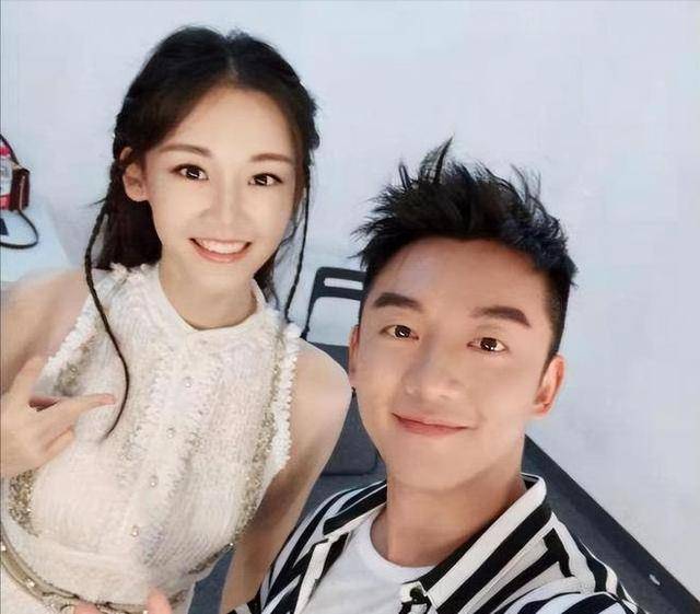 皇冠信用盘网址_冯小刚直言:她太能装了皇冠信用盘网址,永远都红不了,更别提拿奖了