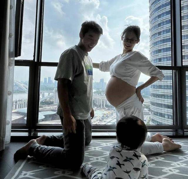 皇冠信用盘网址_冯小刚直言:她太能装了皇冠信用盘网址,永远都红不了,更别提拿奖了