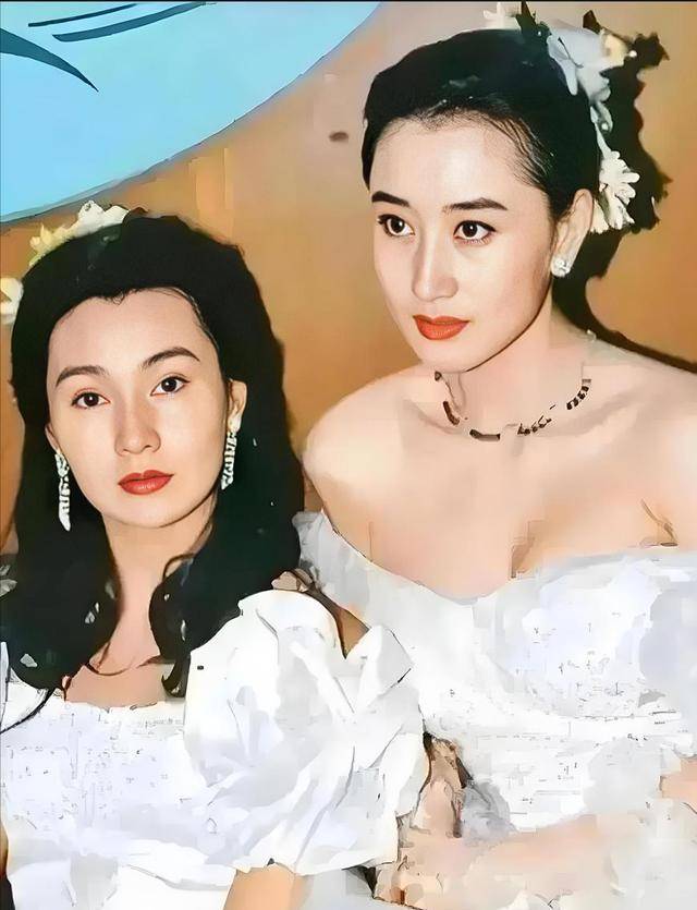 皇冠足球注册_利智算不算顶级大美人皇冠足球注册?看看她和关之琳、翁虹的合照就知道了