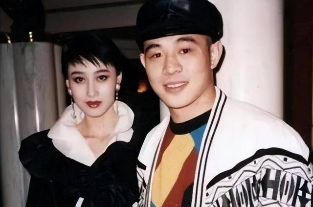 皇冠足球注册_利智算不算顶级大美人皇冠足球注册?看看她和关之琳、翁虹的合照就知道了