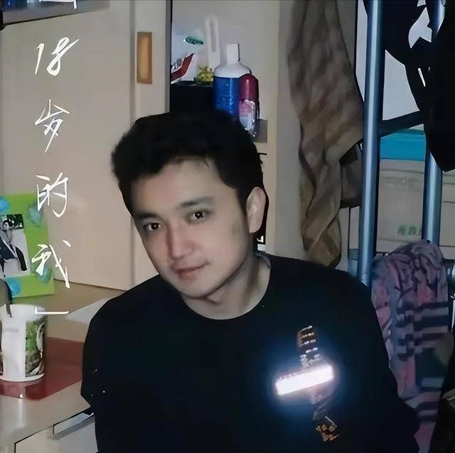 皇冠信用网正版_尼格买提:事业不顺皇冠信用网正版,婚姻崩溃后,母亲又身患重病,人生将如何?