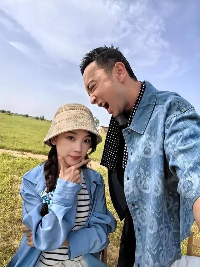 皇冠信用网正版_尼格买提:事业不顺皇冠信用网正版,婚姻崩溃后,母亲又身患重病,人生将如何?