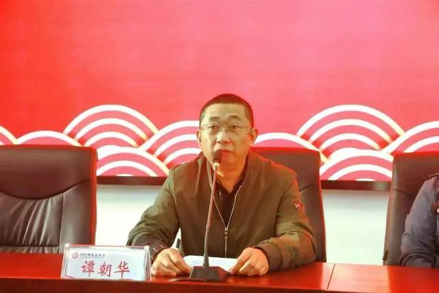 皇冠信用网正版_副校长被全体教师举报皇冠信用网正版,官方回应